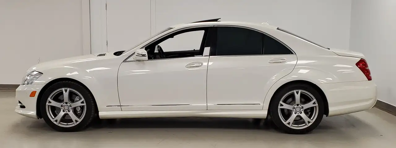 Mercedes-Benz S-Class снимка Mercedes-Benz S-Class