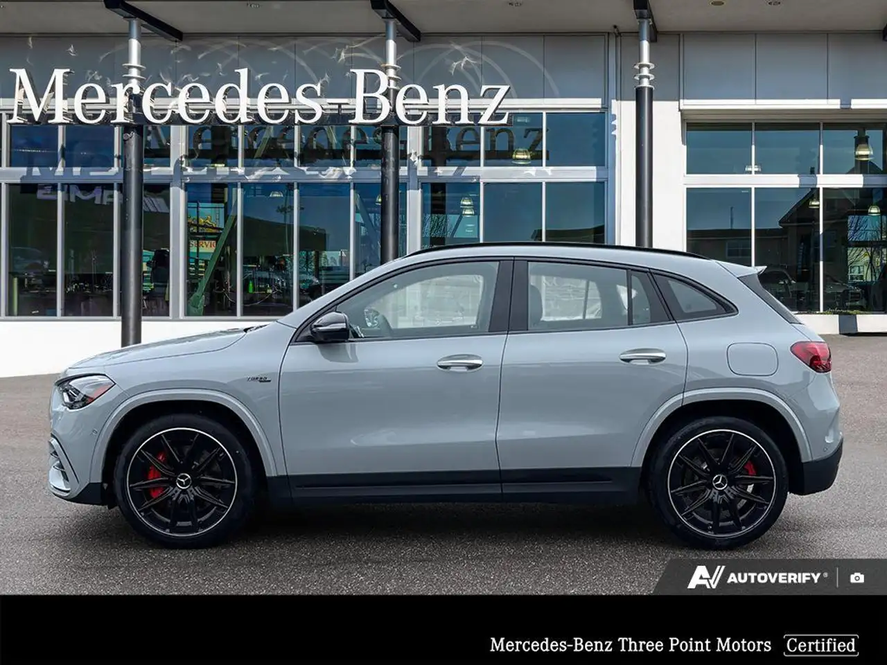 Mercedes-Benz GLA снимка Mercedes-Benz GLA