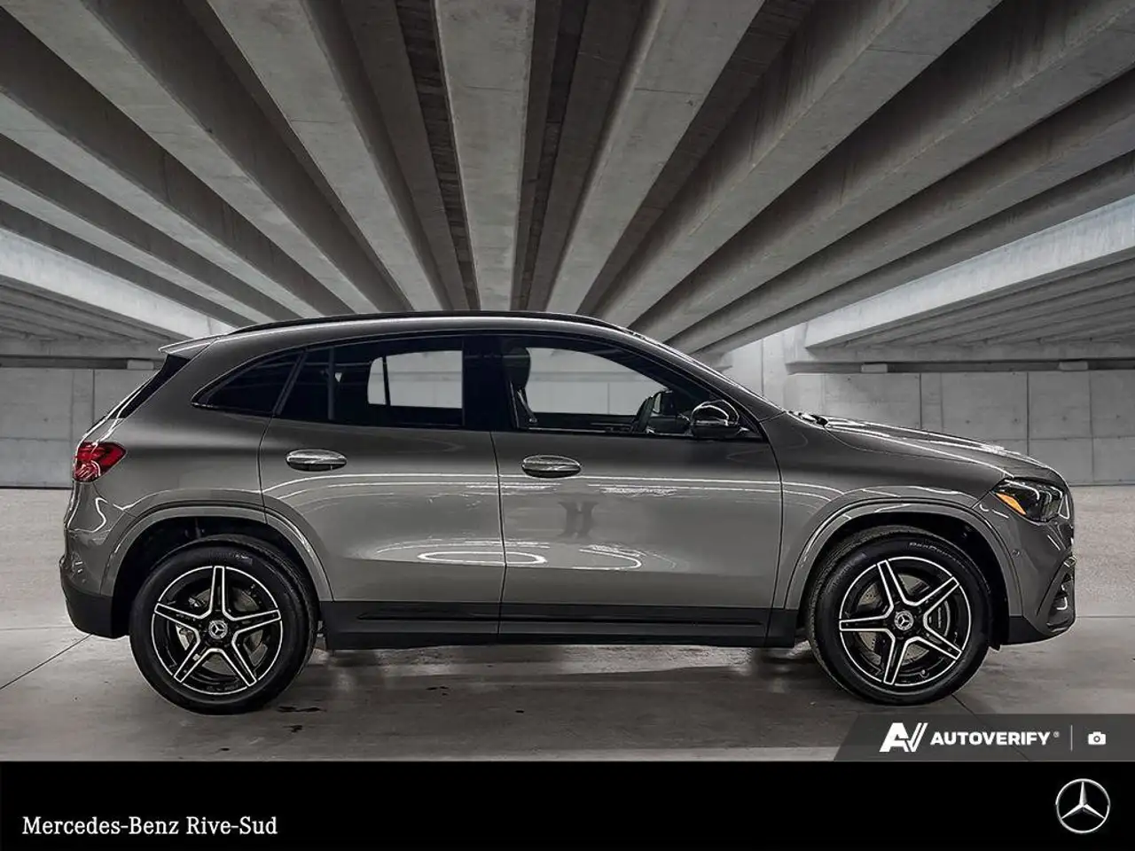 Mercedes-Benz GLA снимка Mercedes-Benz GLA