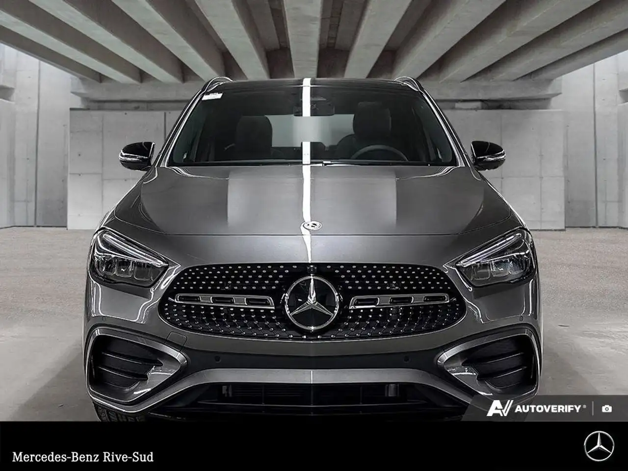Mercedes-Benz GLA снимка Mercedes-Benz GLA