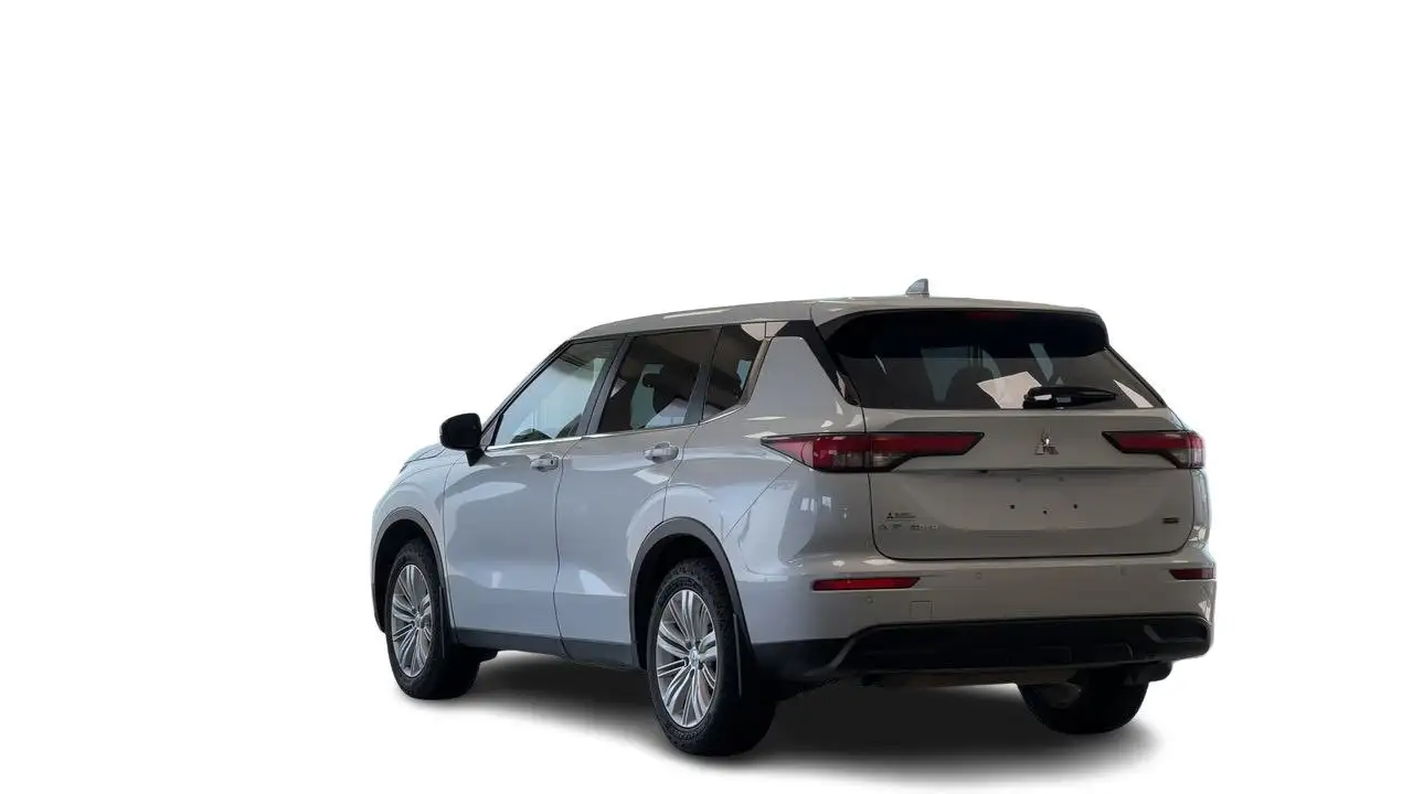 Mitsubishi Outlander снимка Mitsubishi Outlander