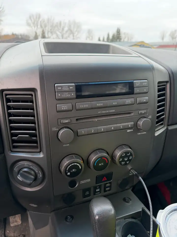 Nissan Titan снимка Nissan Titan