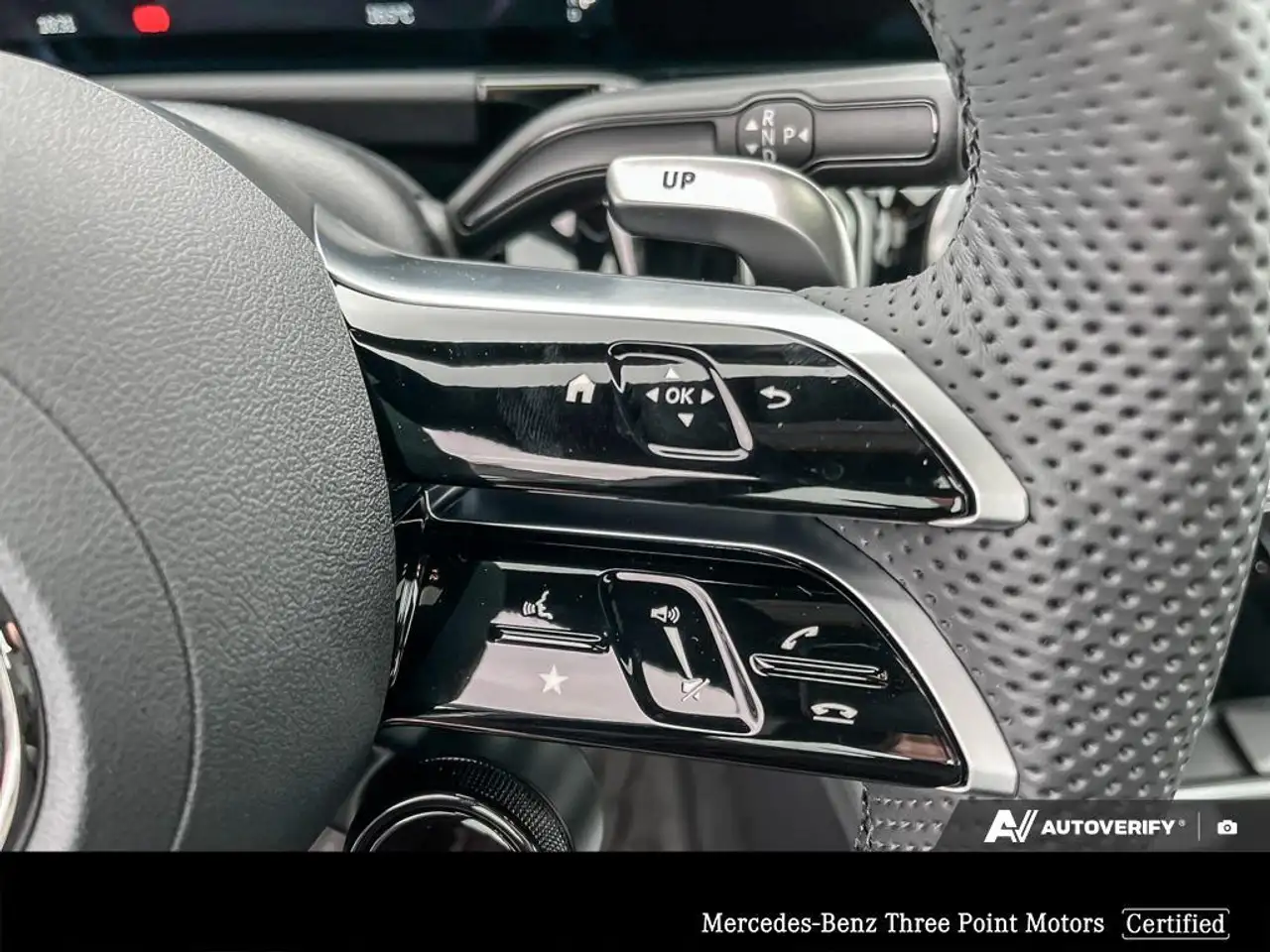 Mercedes-Benz GLA снимка Mercedes-Benz GLA