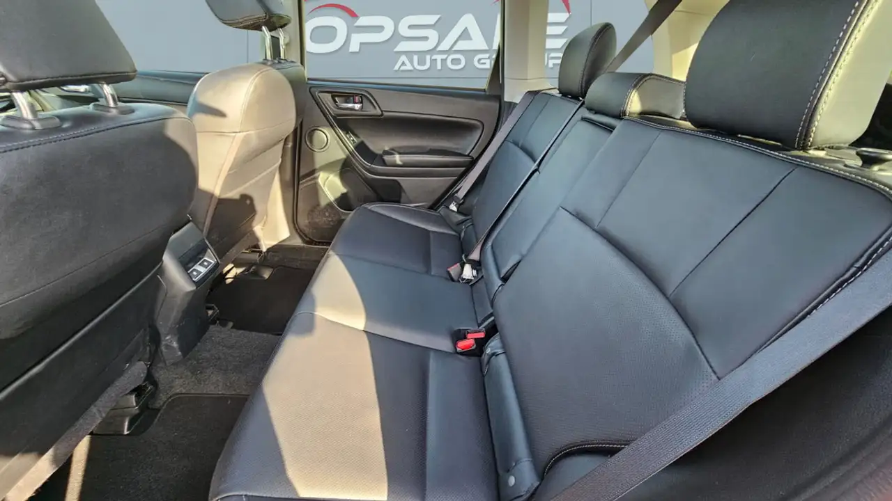 Subaru Forester снимка Subaru Forester