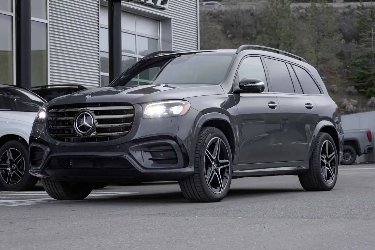 Mercedes-Benz GLS снимка Mercedes-Benz GLS