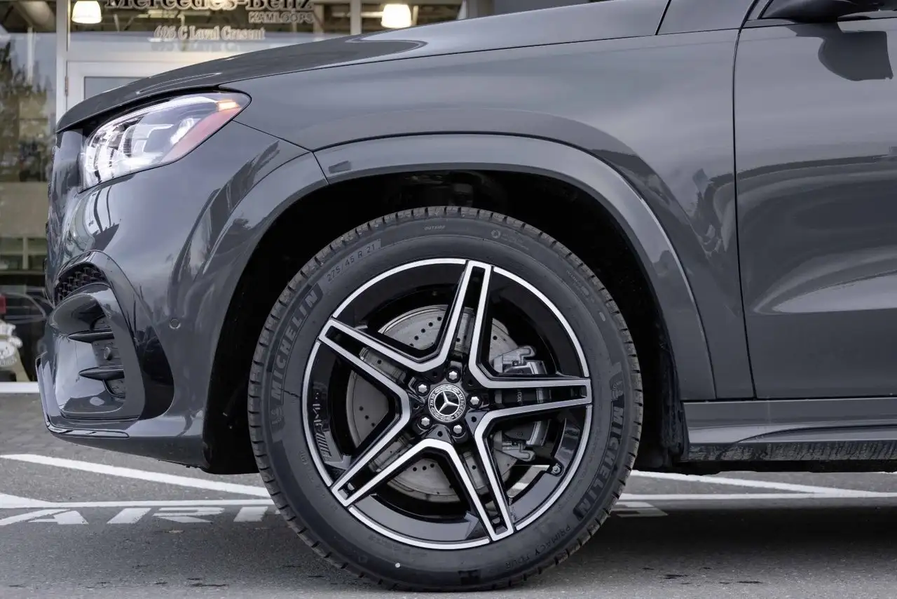 Mercedes-Benz GLS снимка Mercedes-Benz GLS