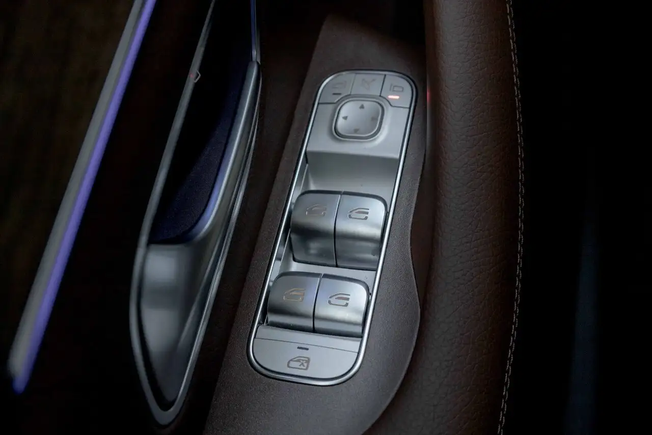 Mercedes-Benz GLS снимка Mercedes-Benz GLS