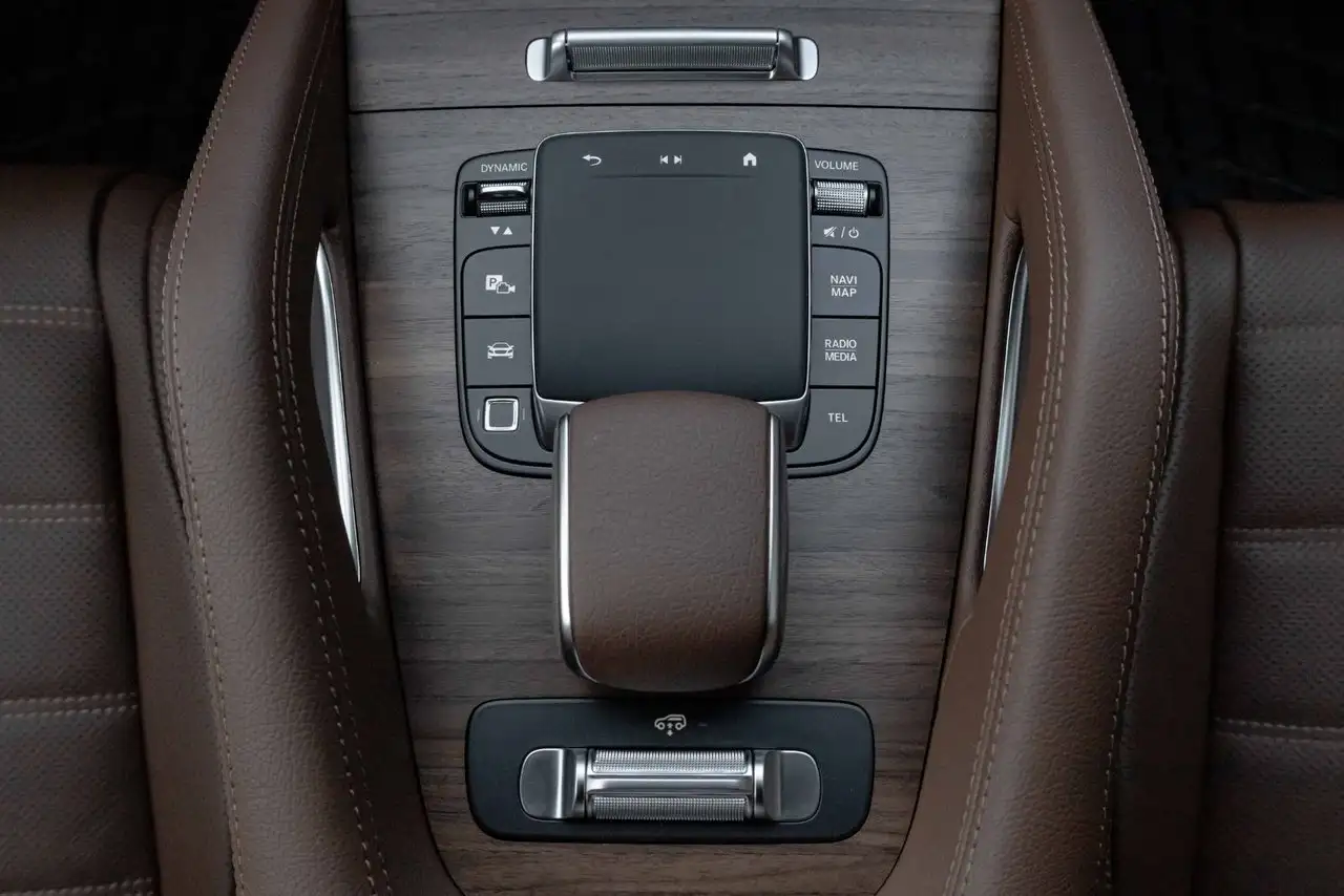Mercedes-Benz GLS снимка Mercedes-Benz GLS