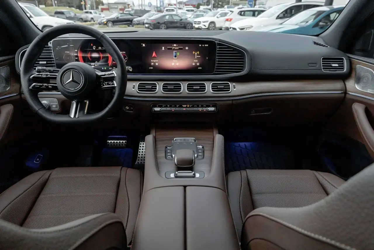 Mercedes-Benz GLS снимка Mercedes-Benz GLS
