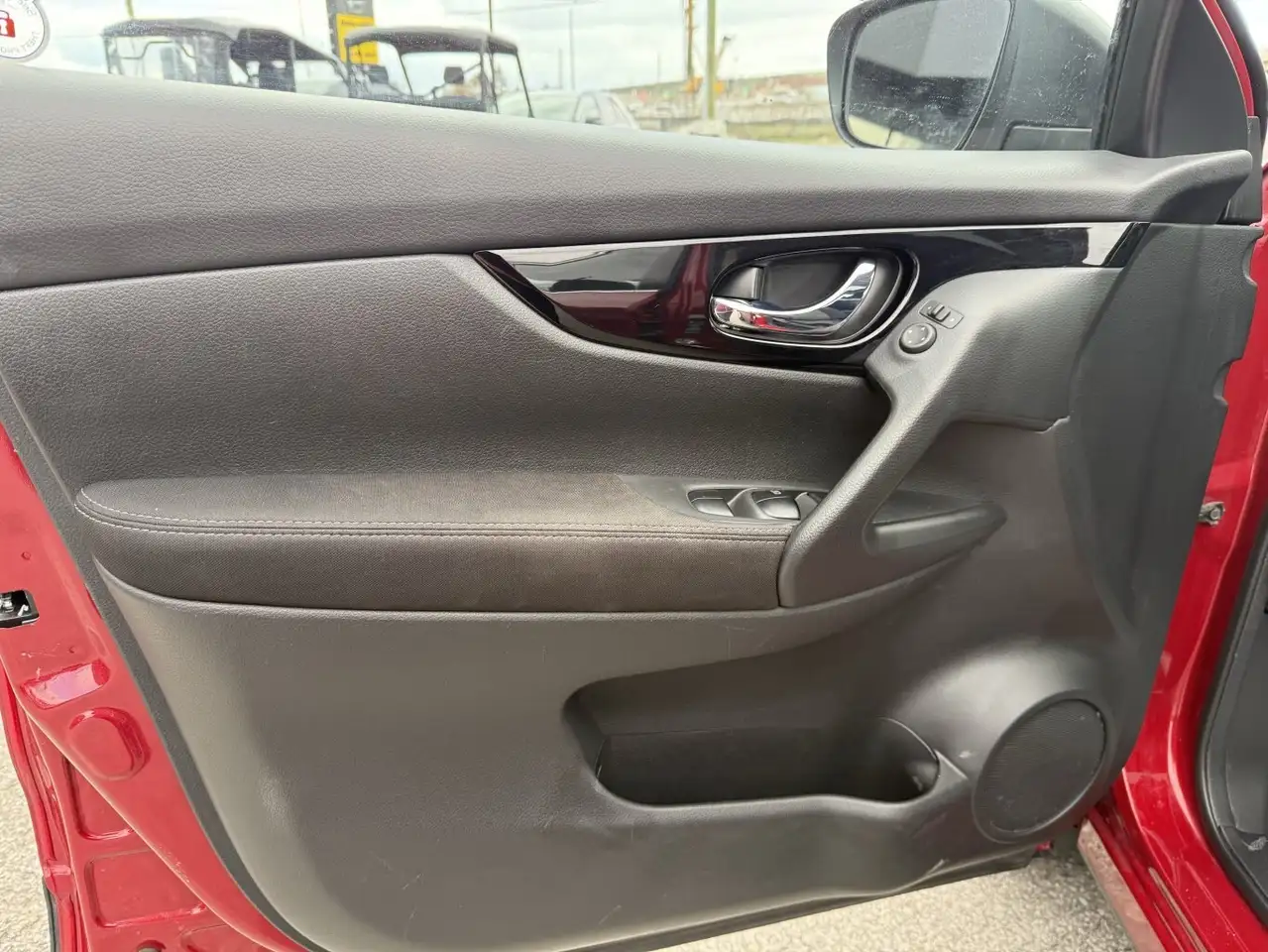 Nissan Qashqai снимка Nissan Qashqai
