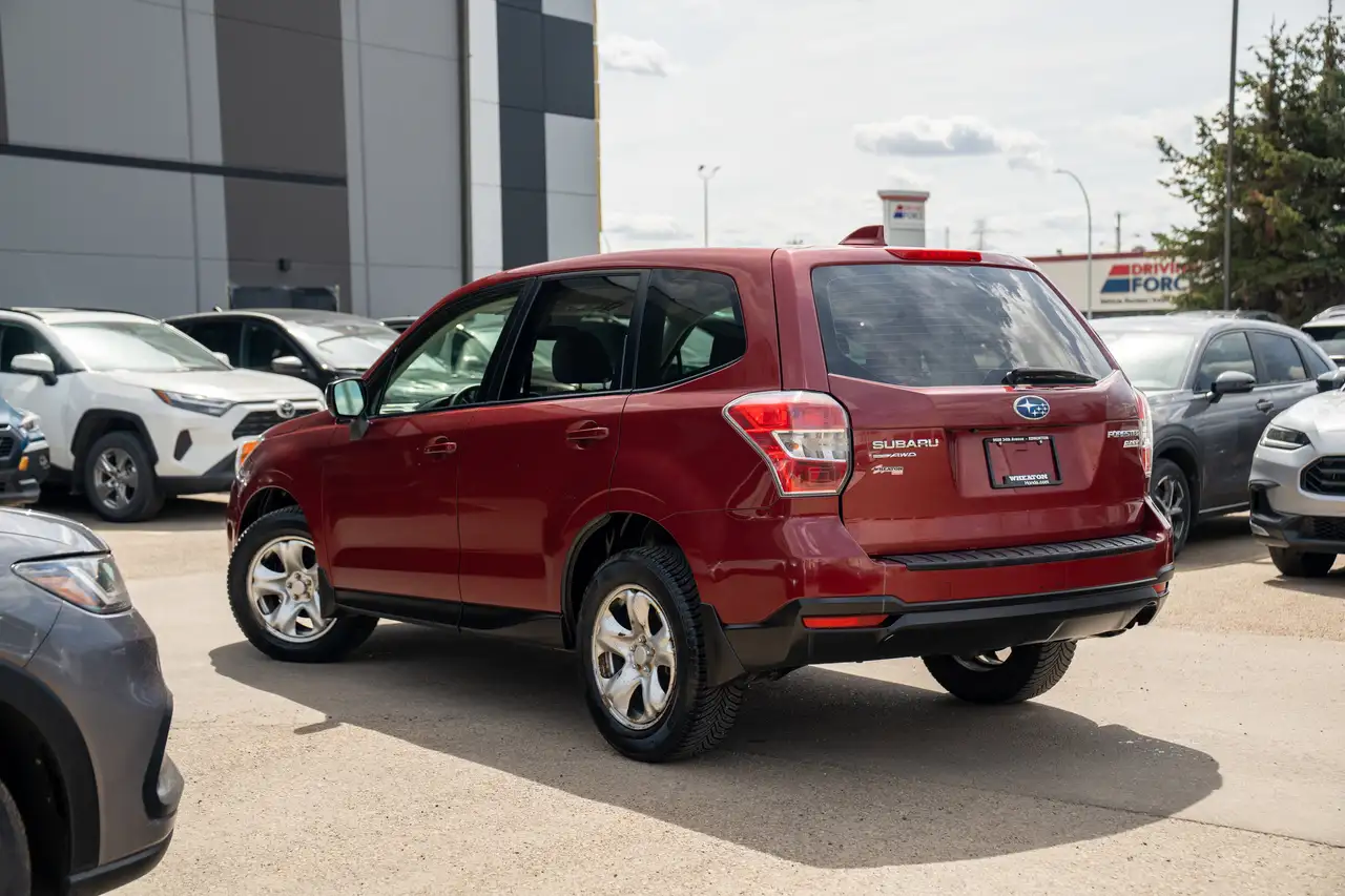 Subaru Forester снимка Subaru Forester