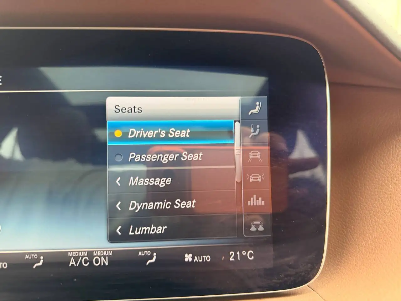 Mercedes-Benz S-Class снимка Mercedes-Benz S-Class