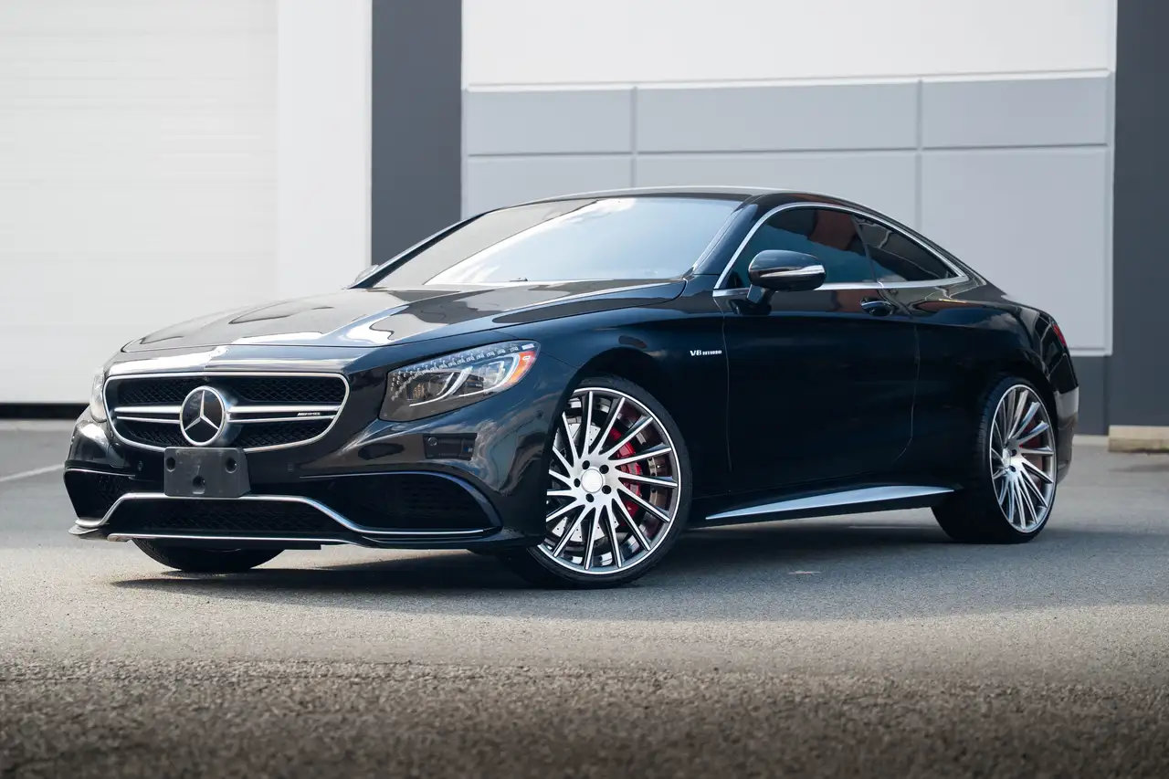Mercedes-Benz S-Class снимка Mercedes-Benz S-Class