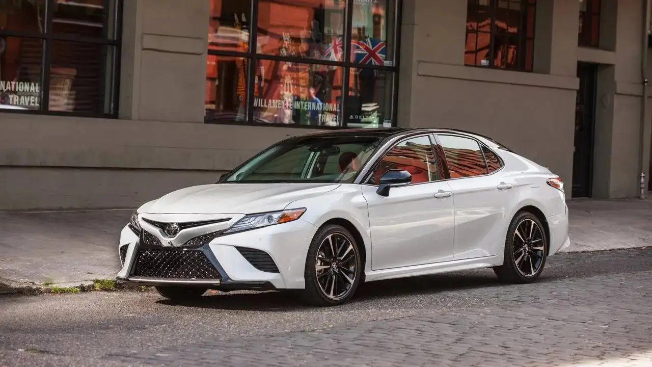 Toyota Camry снимка Toyota Camry