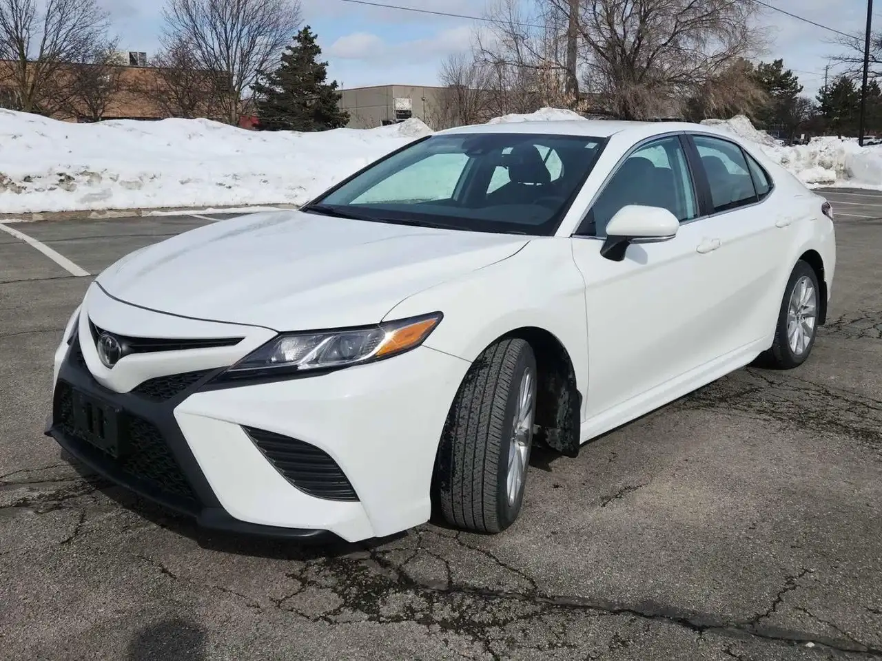 Toyota Camry снимка Toyota Camry