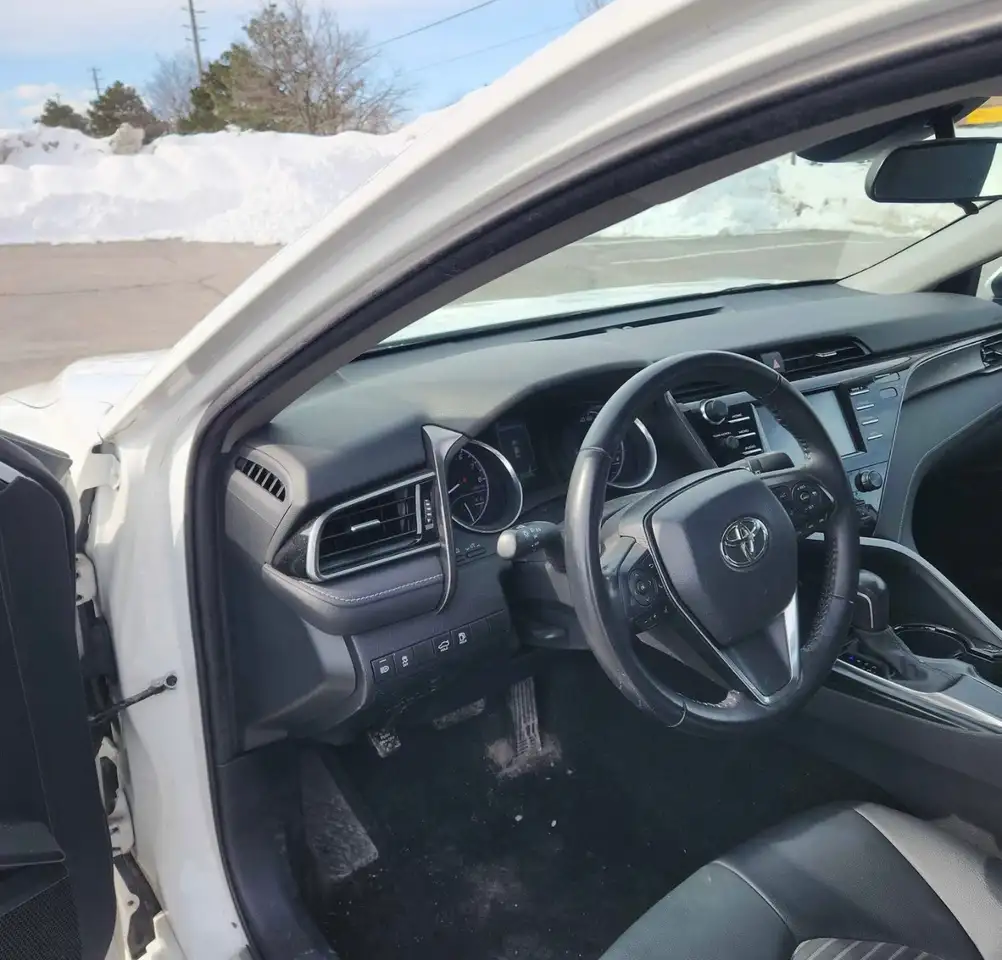 Toyota Camry снимка Toyota Camry