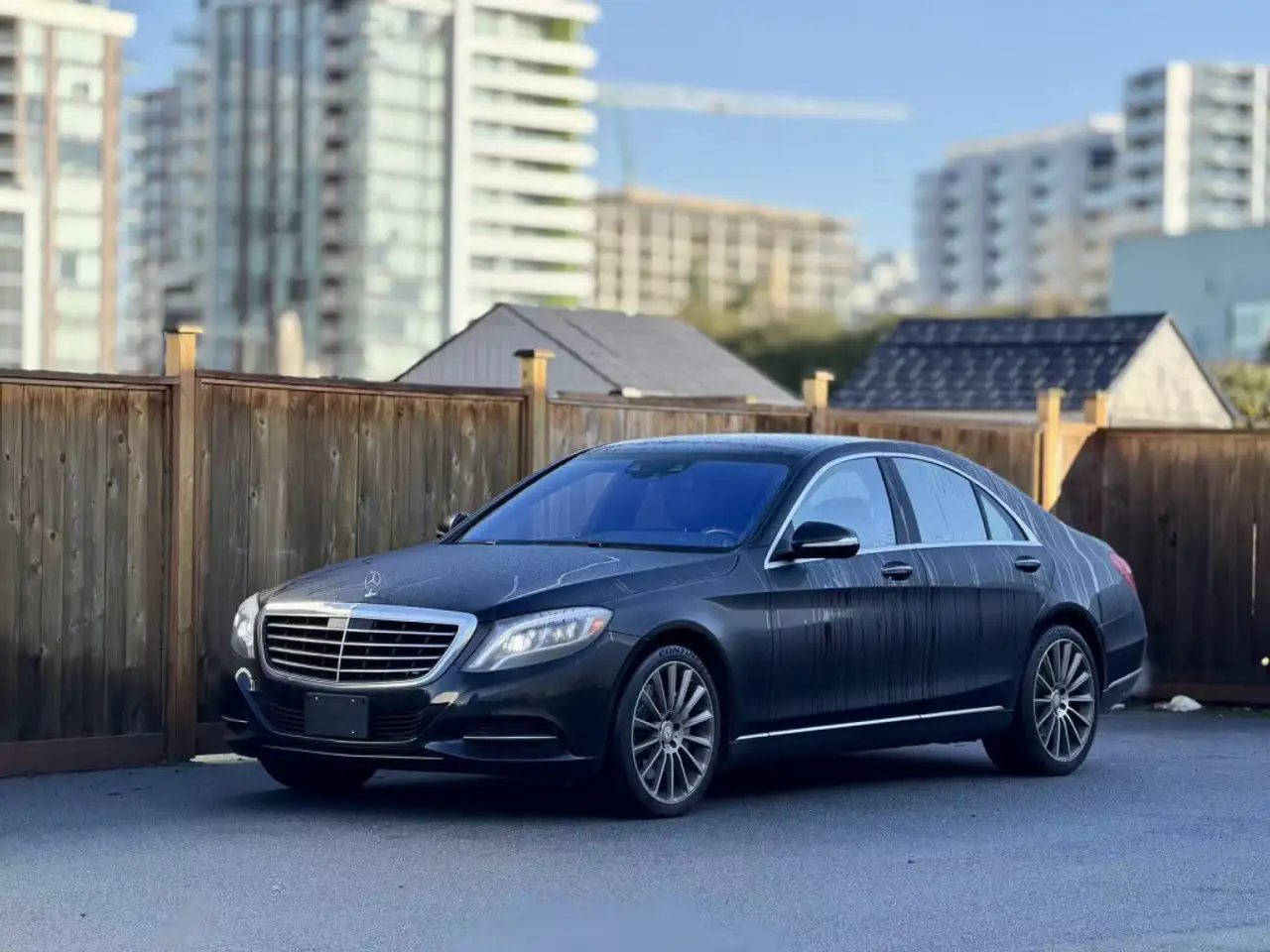 Mercedes-Benz S-Class снимка Mercedes-Benz S-Class