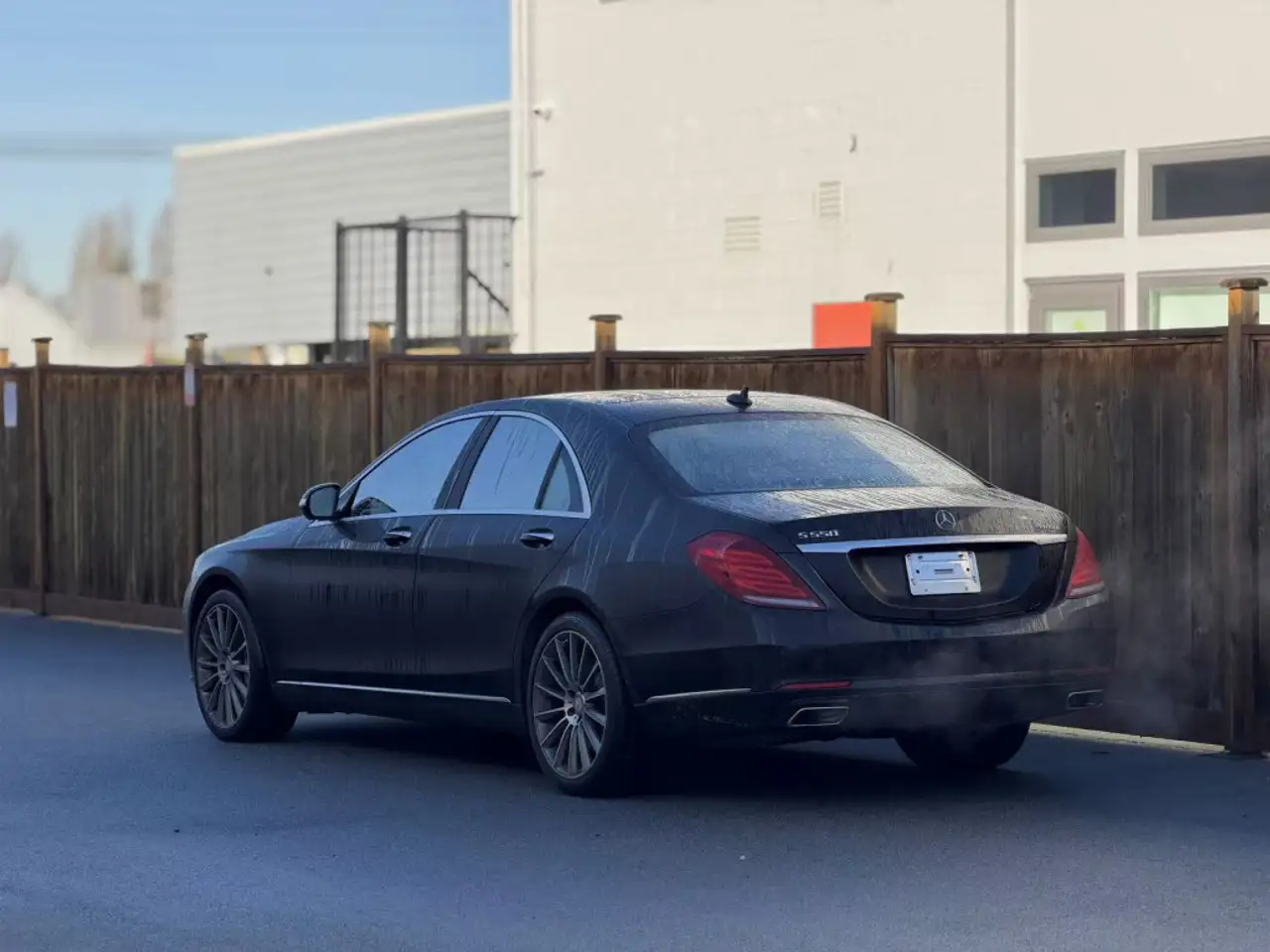 Mercedes-Benz S-Class снимка Mercedes-Benz S-Class