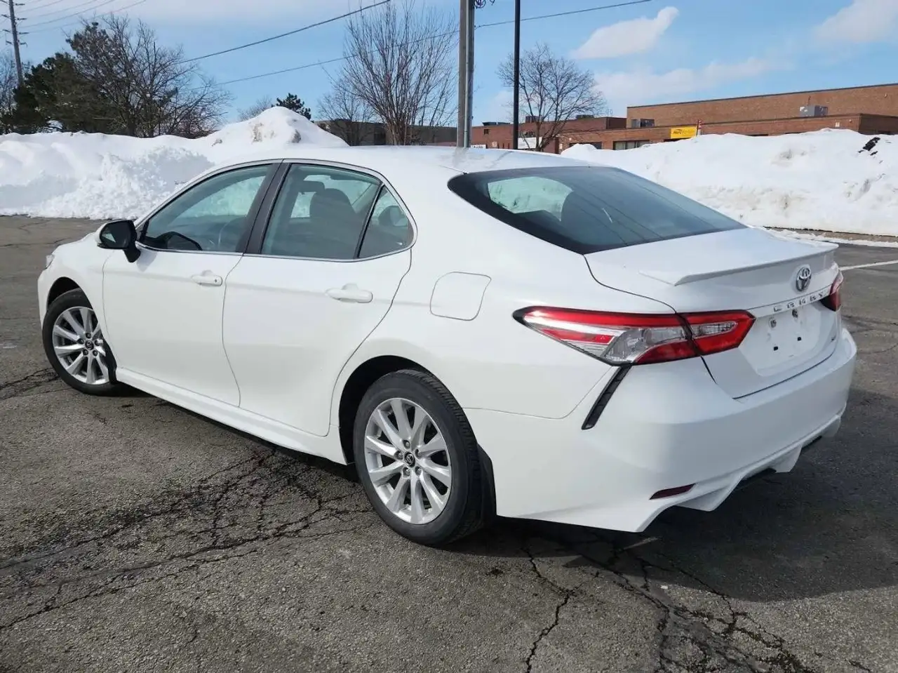 Toyota Camry снимка Toyota Camry