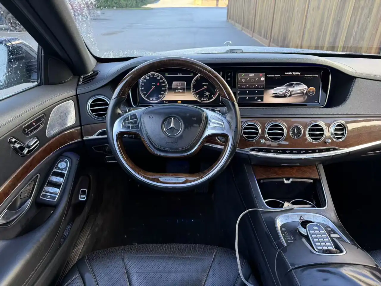 Mercedes-Benz S-Class снимка Mercedes-Benz S-Class
