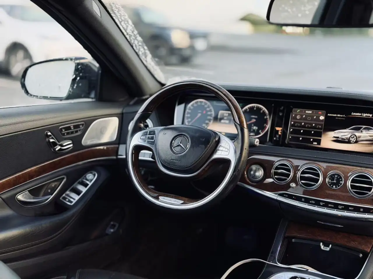 Mercedes-Benz S-Class снимка Mercedes-Benz S-Class