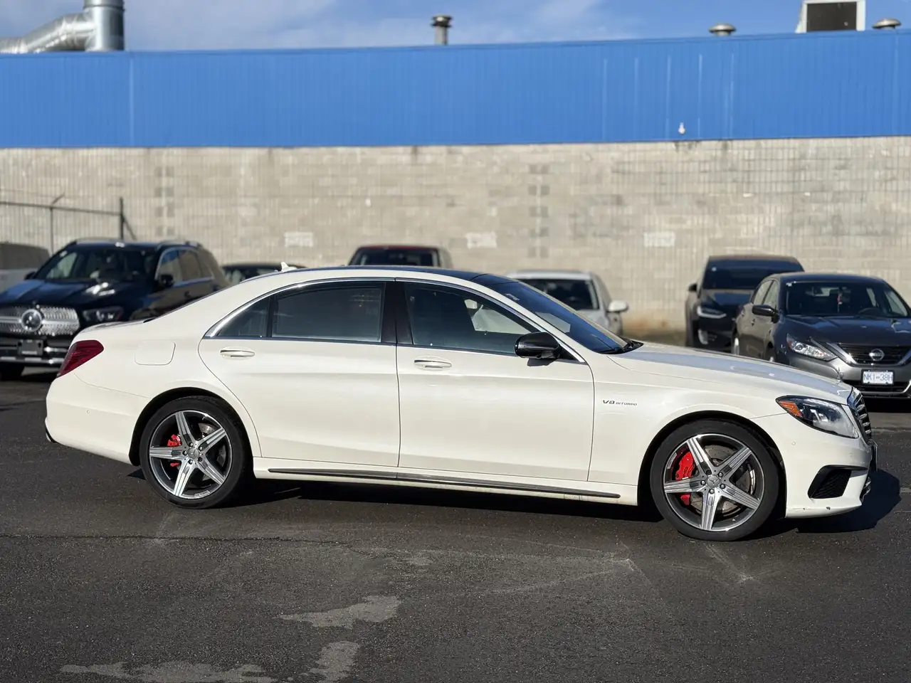 Mercedes-Benz S-Class снимка Mercedes-Benz S-Class
