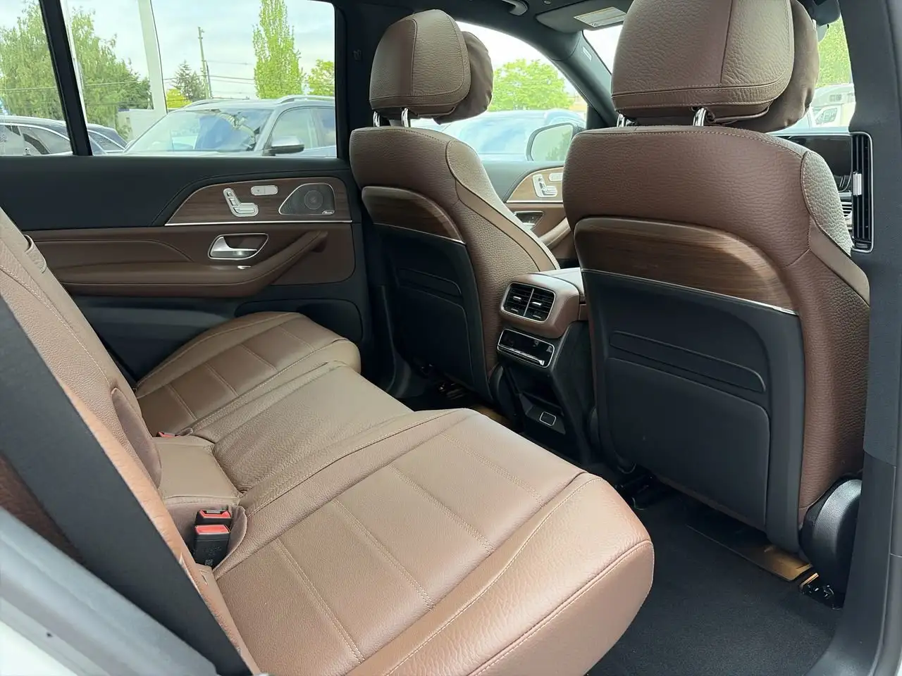 Mercedes-Benz GLS снимка Mercedes-Benz GLS