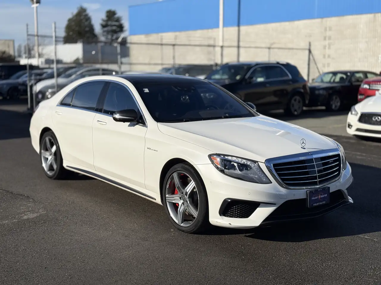 Mercedes-Benz S-Class снимка Mercedes-Benz S-Class