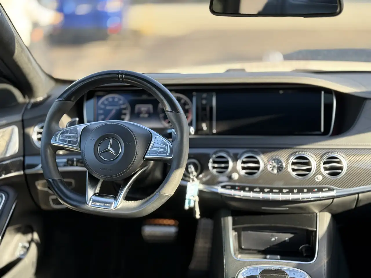Mercedes-Benz S-Class снимка Mercedes-Benz S-Class