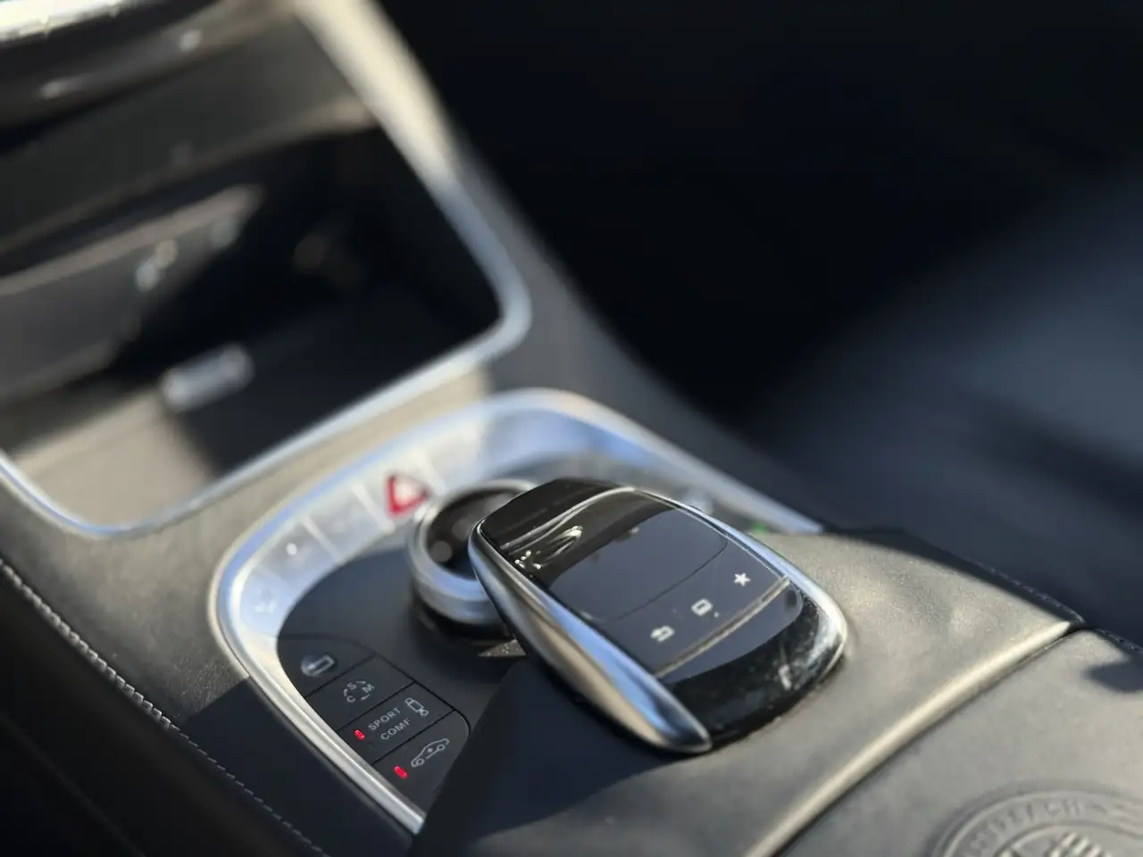 Mercedes-Benz S-Class снимка Mercedes-Benz S-Class
