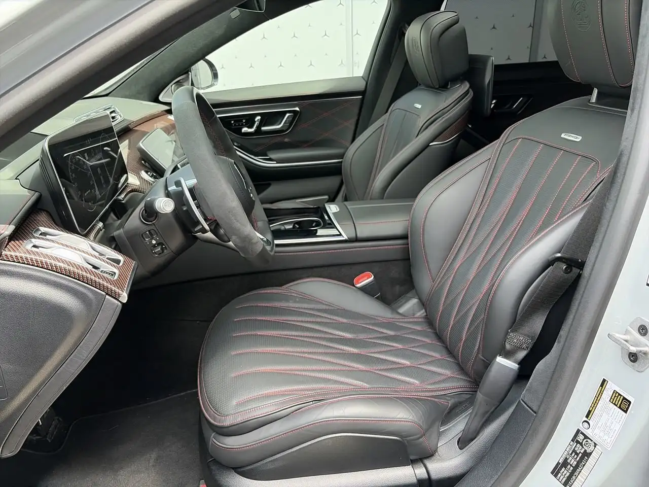 Mercedes-Benz S-Class снимка Mercedes-Benz S-Class