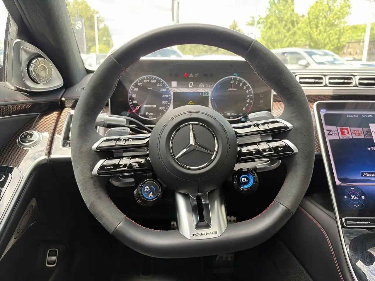 Mercedes-Benz S-Class снимка Mercedes-Benz S-Class