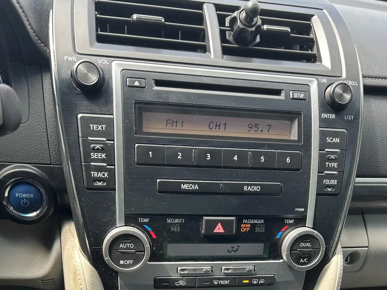 Toyota Camry снимка Toyota Camry
