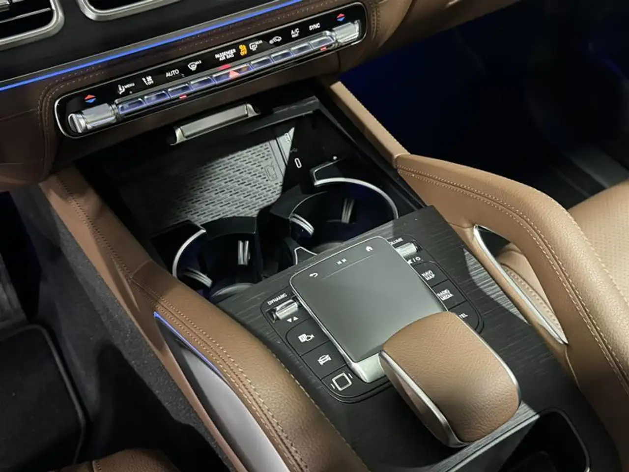 Mercedes-Benz GLE снимка Mercedes-Benz GLE