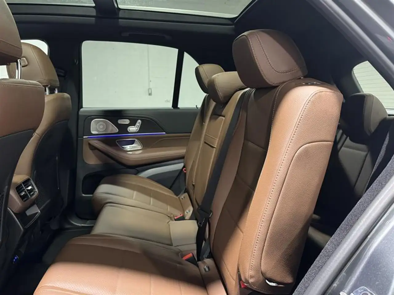 Mercedes-Benz GLE снимка Mercedes-Benz GLE
