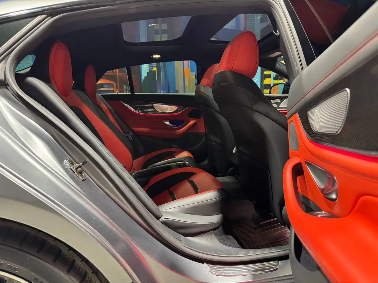 Mercedes-Benz AMG GT снимка Mercedes-Benz AMG GT