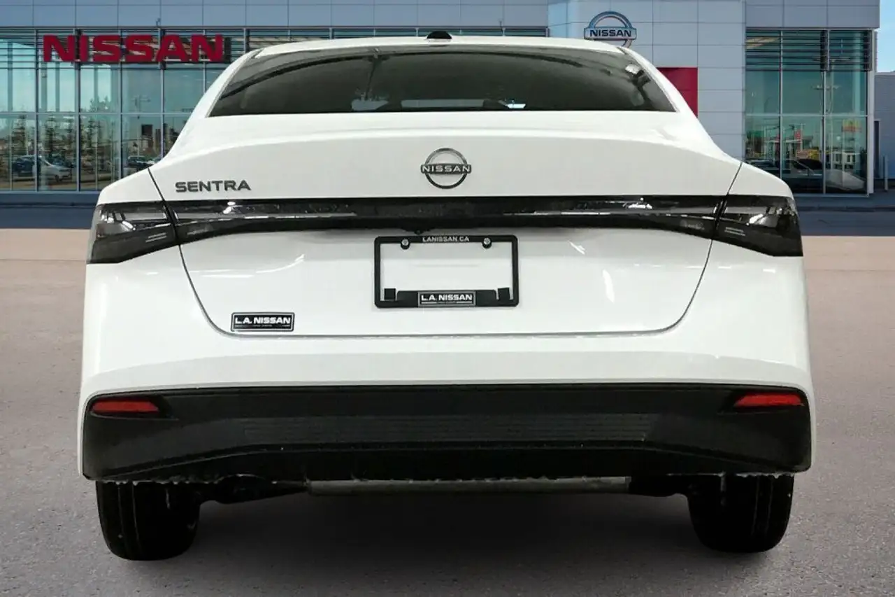 Nissan Sentra снимка Nissan Sentra