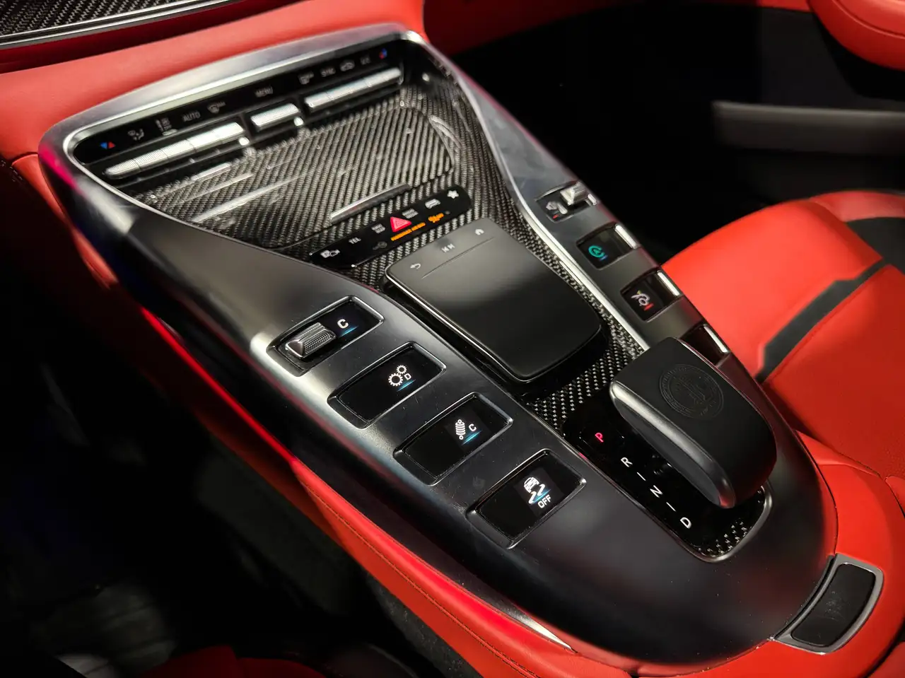 Mercedes-Benz AMG GT снимка Mercedes-Benz AMG GT