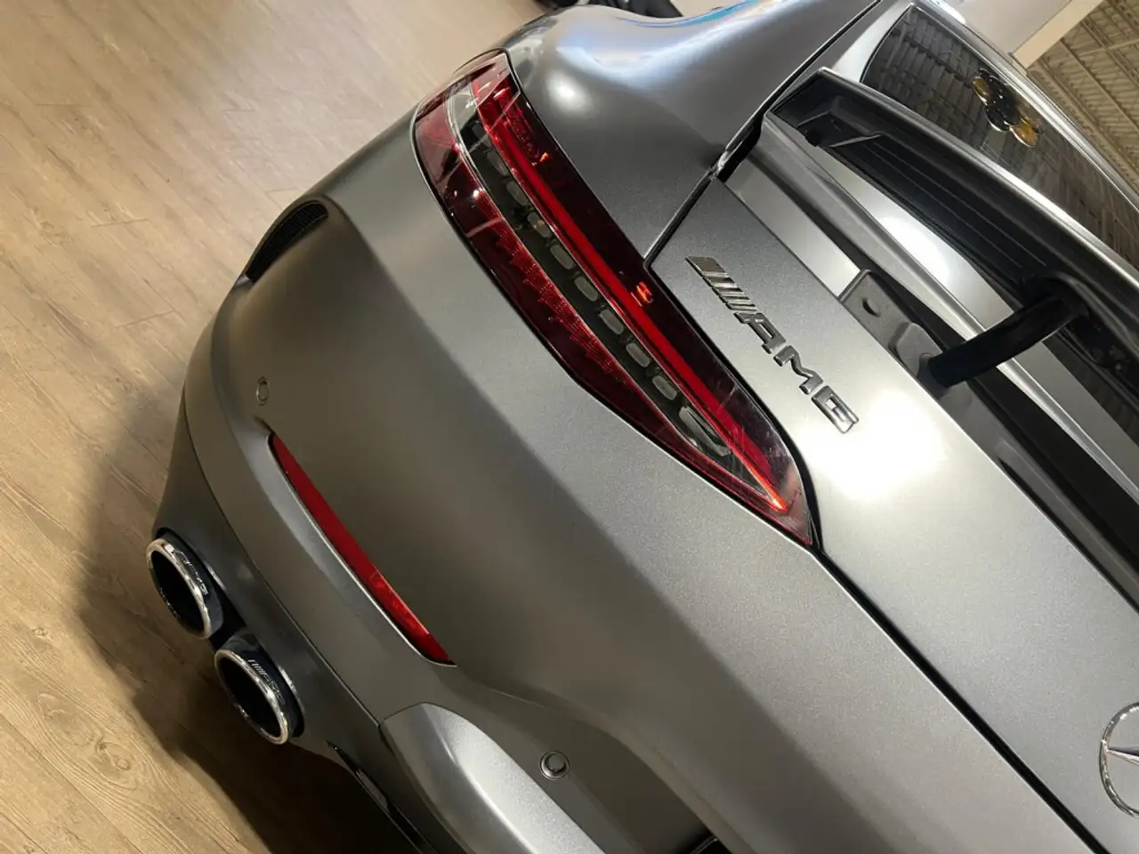 Mercedes-Benz AMG GT снимка Mercedes-Benz AMG GT