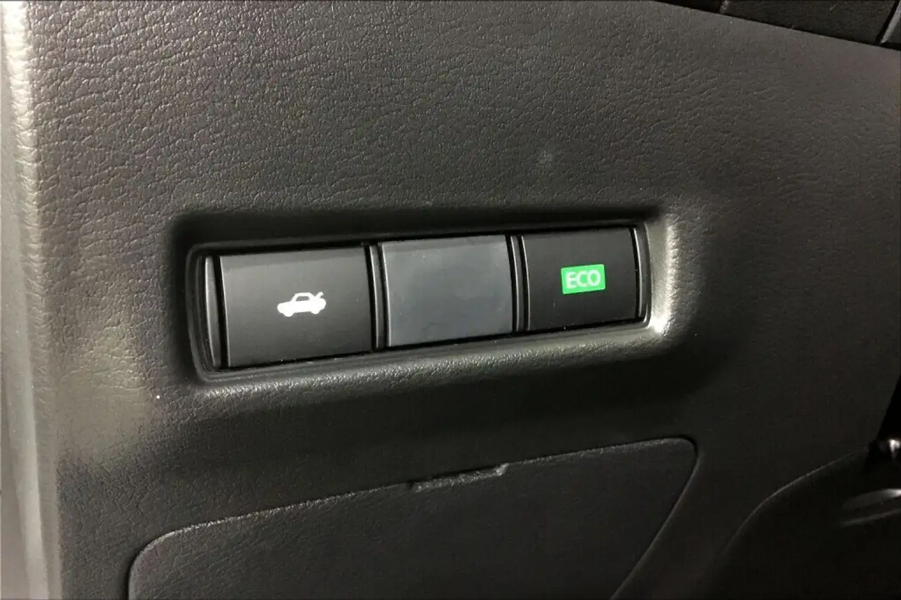 Nissan Sentra снимка Nissan Sentra