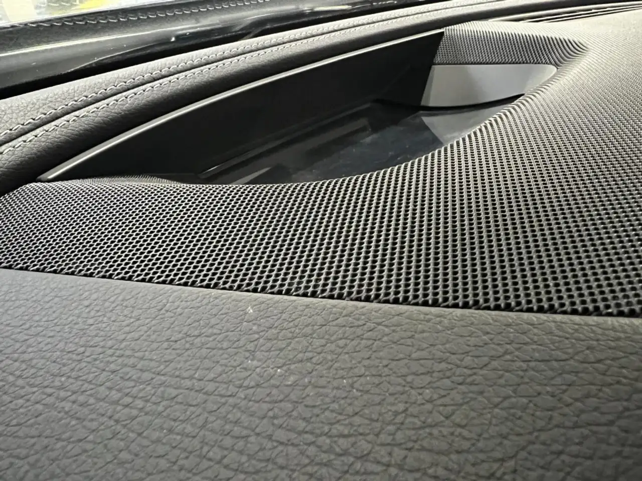 Mercedes-Benz AMG GT снимка Mercedes-Benz AMG GT