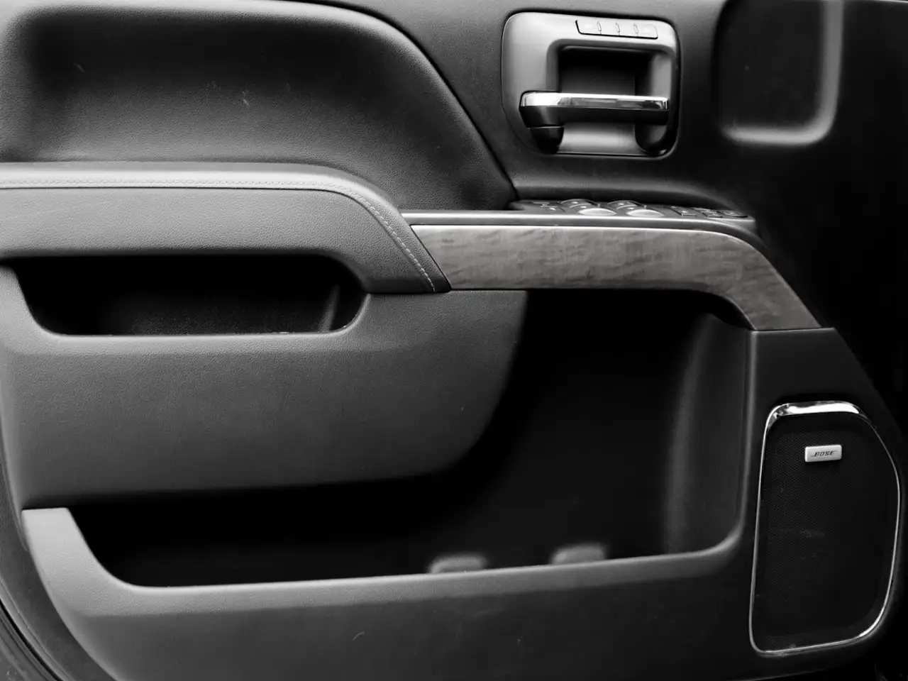 Chevrolet Silverado 1500 снимка Chevrolet Silverado 1500