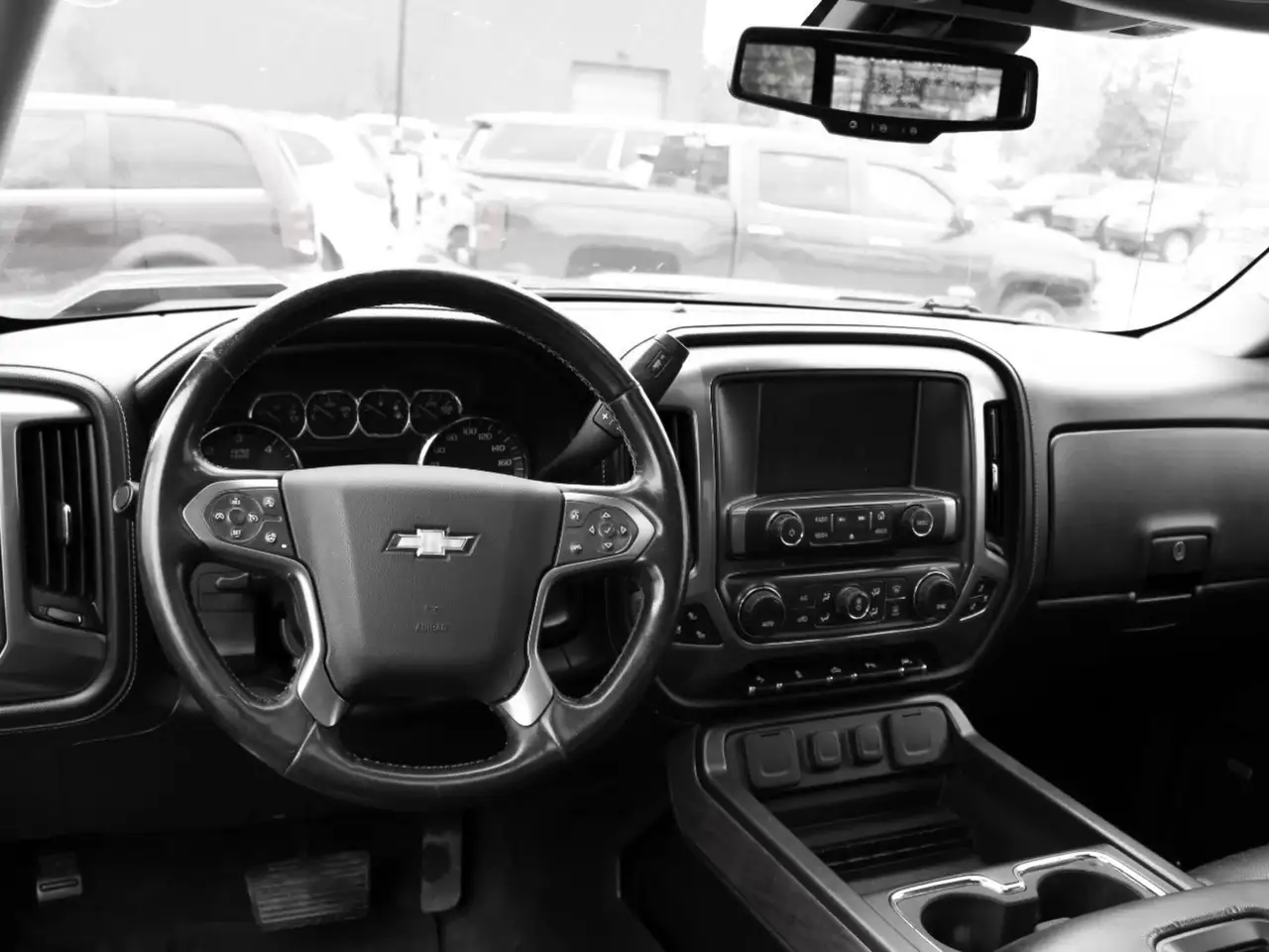Chevrolet Silverado 1500 снимка Chevrolet Silverado 1500