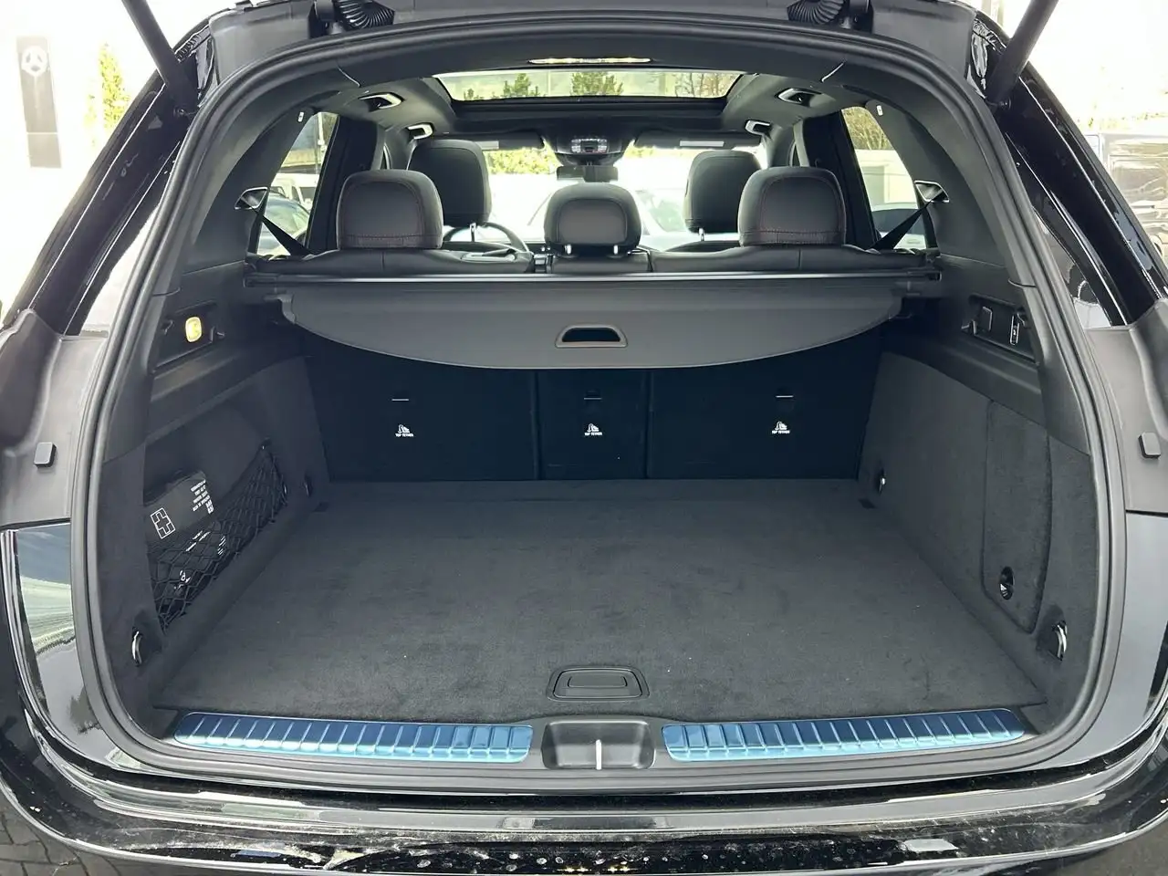 Mercedes-Benz GLE снимка Mercedes-Benz GLE