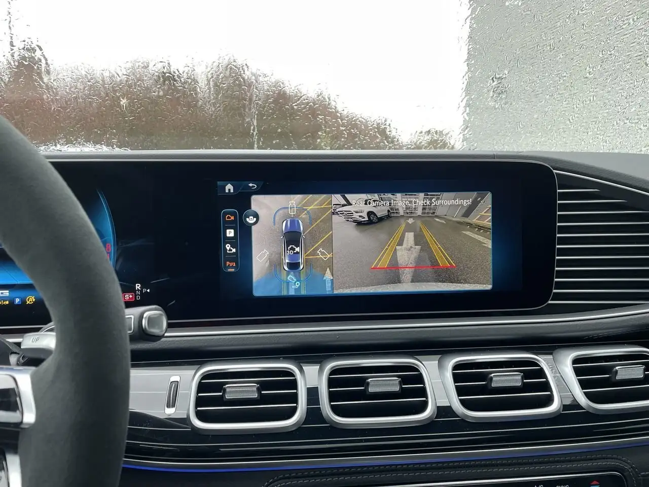 Mercedes-Benz GLE снимка Mercedes-Benz GLE