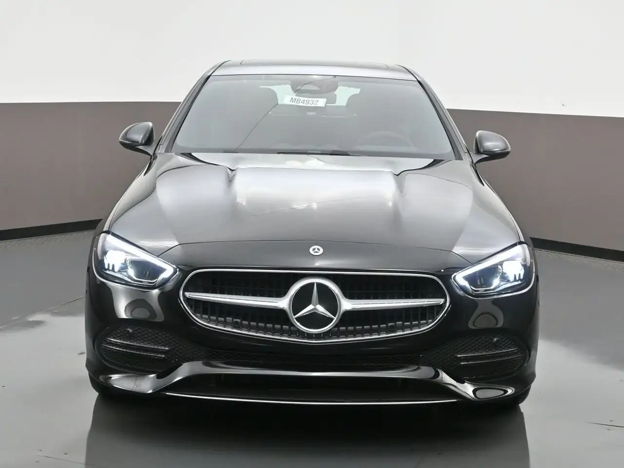Mercedes-Benz C-Class снимка Mercedes-Benz C-Class