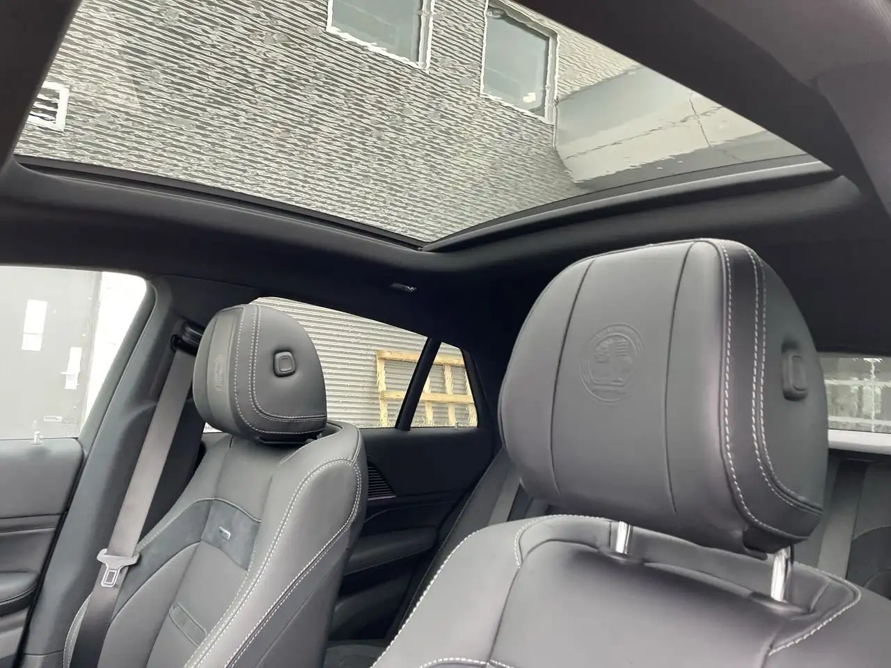 Mercedes-Benz GLE снимка Mercedes-Benz GLE