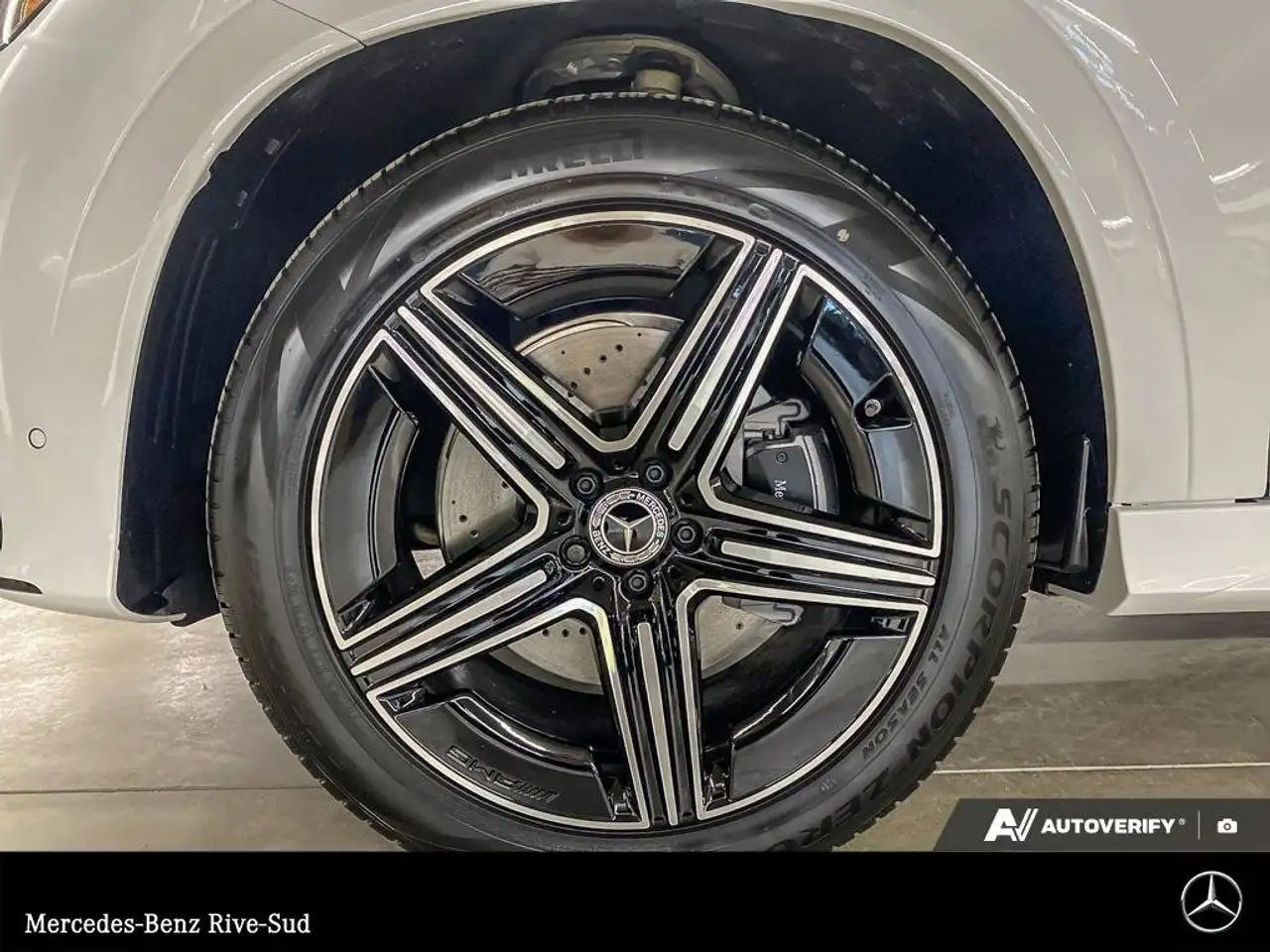 Mercedes-Benz GLE снимка Mercedes-Benz GLE
