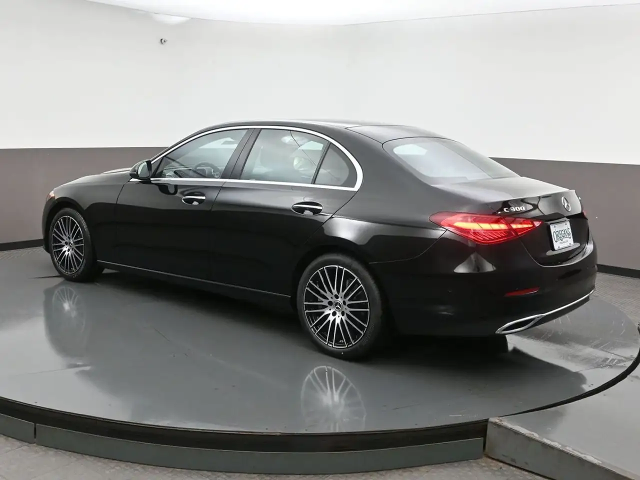 Mercedes-Benz C-Class снимка Mercedes-Benz C-Class
