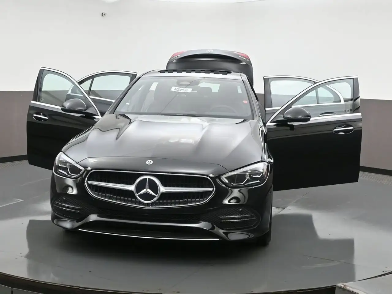 Mercedes-Benz C-Class снимка Mercedes-Benz C-Class